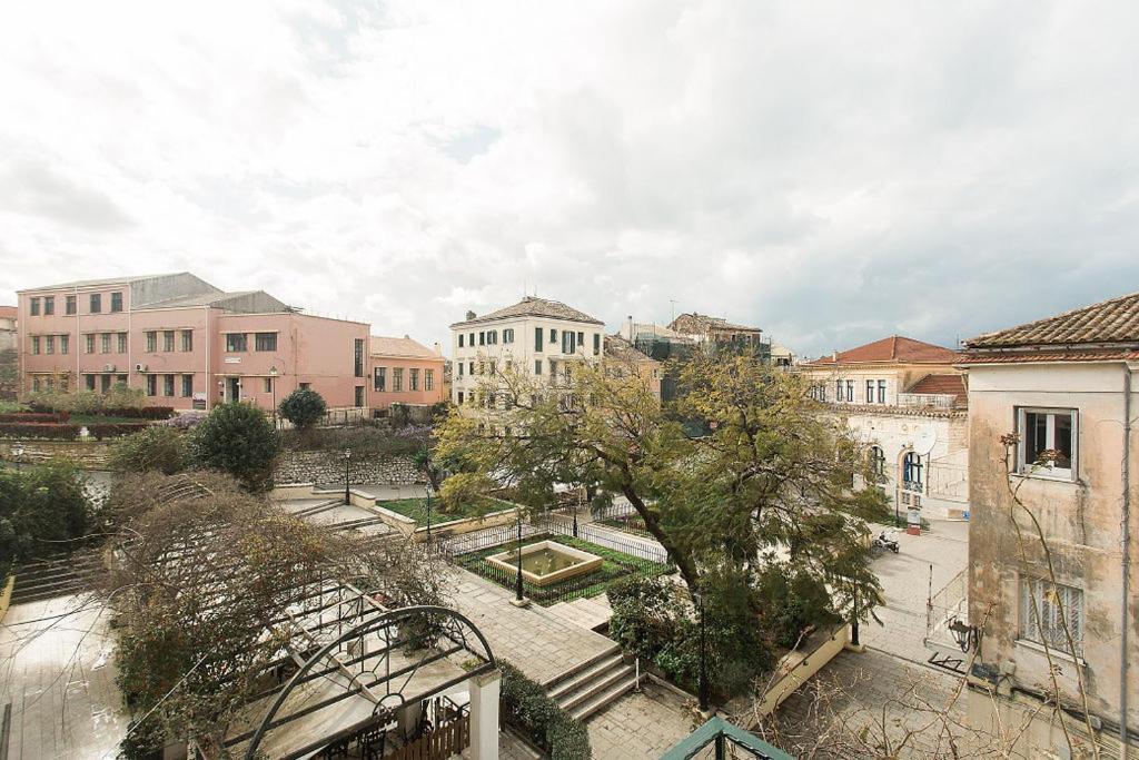 Corfu  Deluxe Town Hall Square Flat In Historical Center 2 מראה חיצוני תמונה